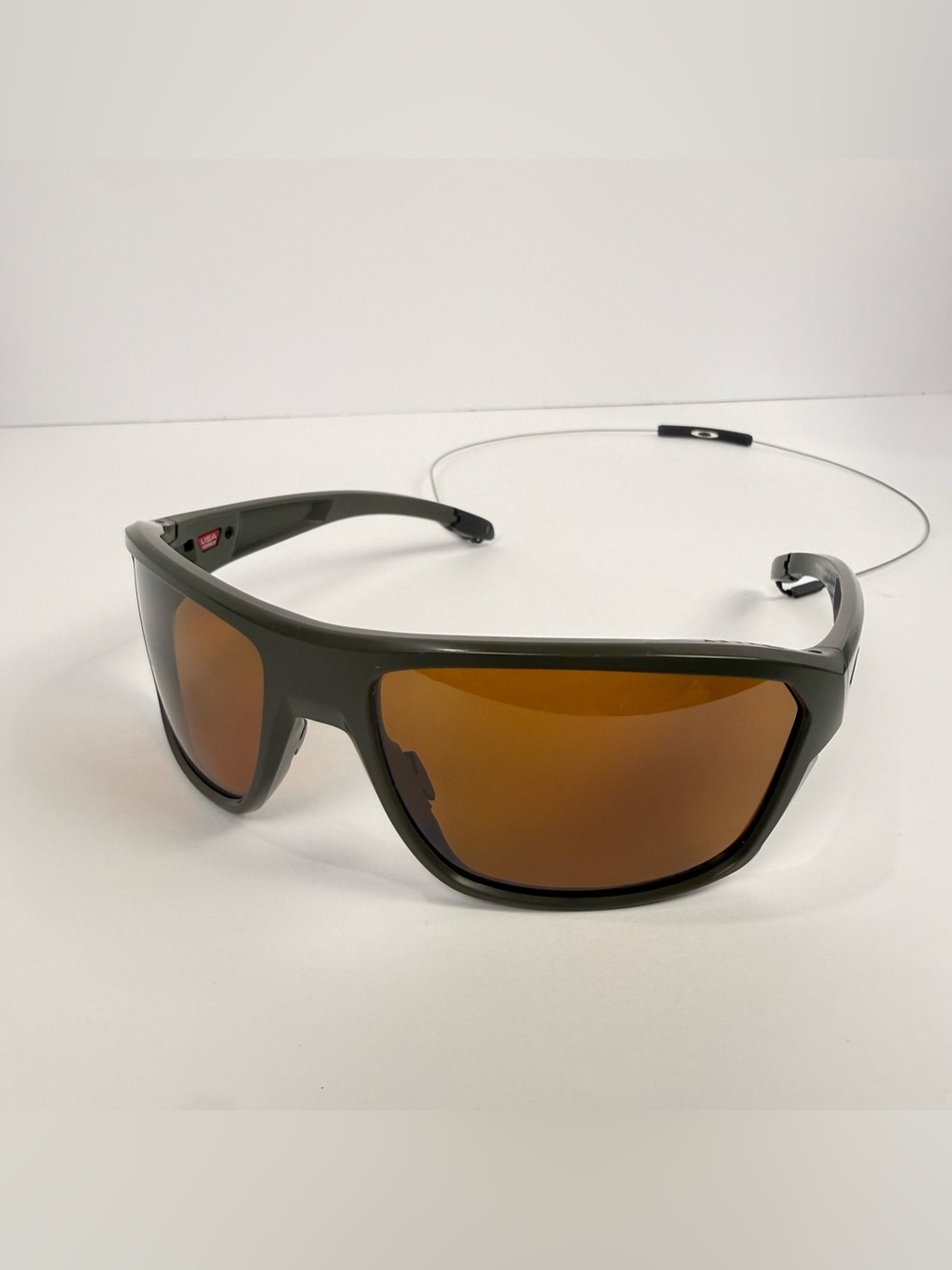 Oakley Split Shot Sunglasses Olive Green Frames Polarized Amber Lenses 64-17-132